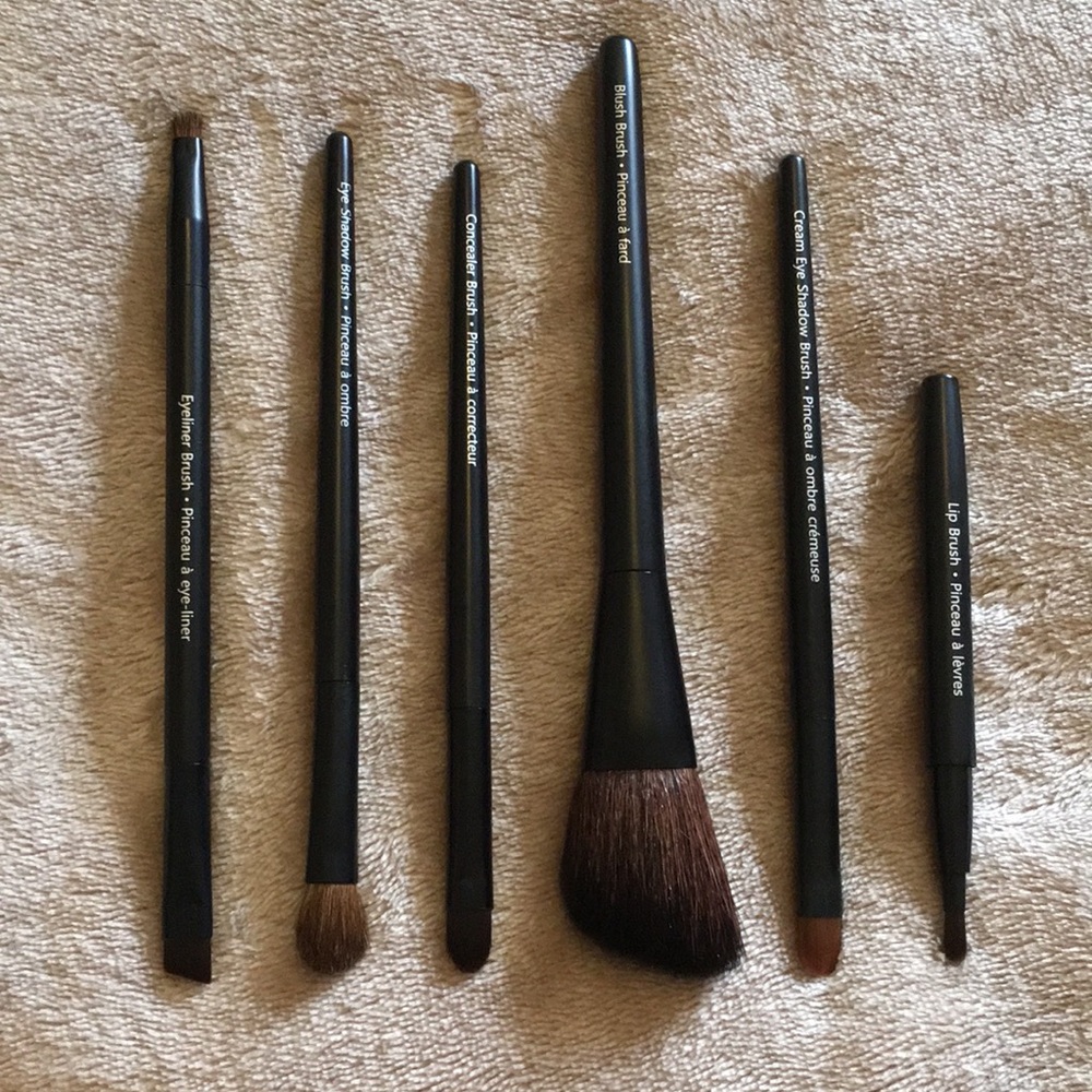 Avon Makeup Brush Set of 6